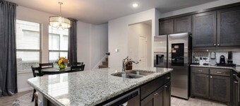 Spacious Pet Friendly - 7 Miles to Eagle Mountain Lake