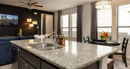 Spacious Pet Friendly - 7 Miles to Eagle Mountain Lake