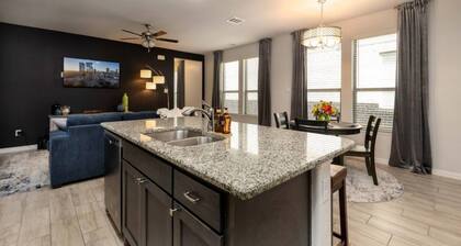 Spacious Pet Friendly - 7 Miles to Eagle Mountain Lake