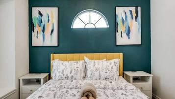 House | 3 bilik tidur, meja