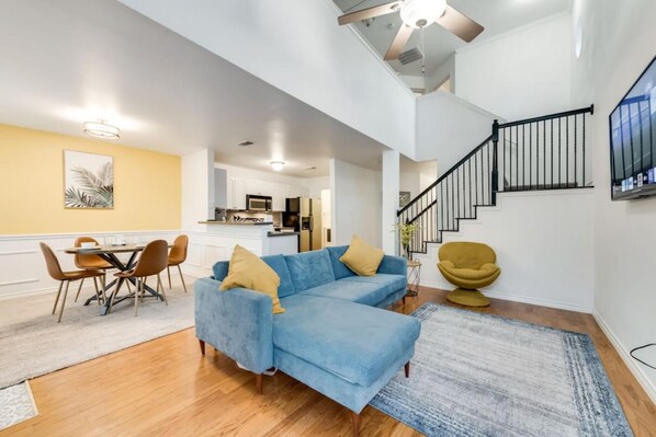 3 habitaciones y escritorio 