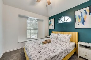 3 habitaciones y escritorio 