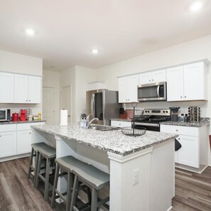 5 bedrooms - Rare Find Sleeps 13 Family Fun (San Antonio)