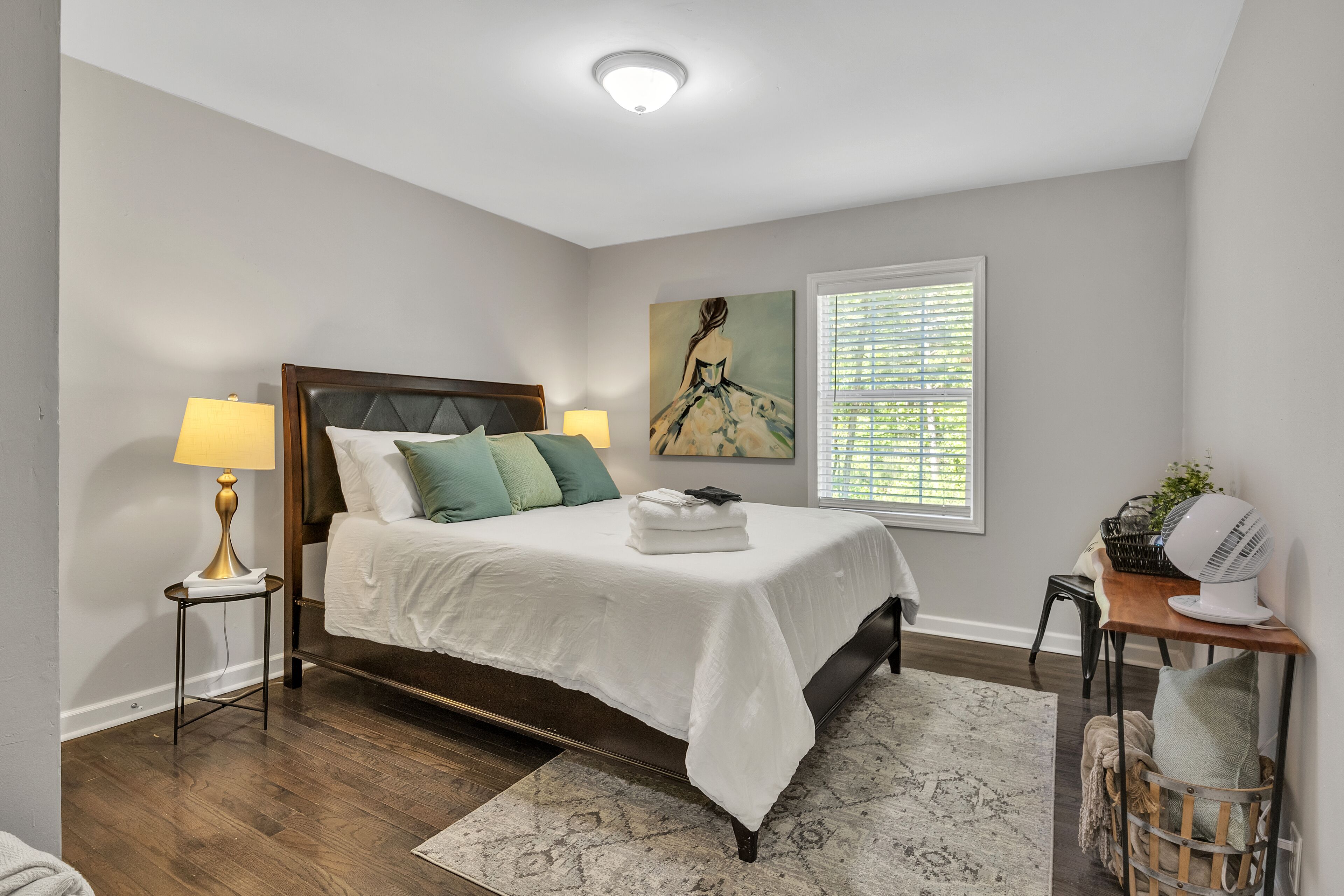 2 habitaciones, escritorio, wifi y ropa de cama 