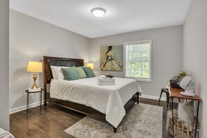 2 Schlafzimmer, Schreibtisch, WLAN, Bettwäsche