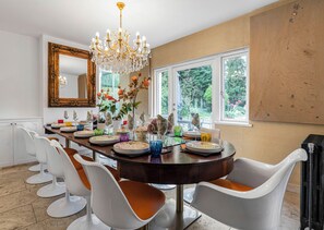 House | Dining