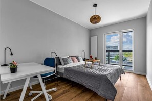 1 soverom, skrivebord, strykejern/-brett og wi-fi (inkludert)