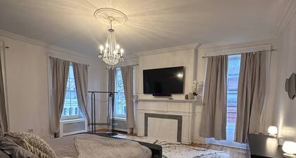 Three Story Charm: Downtown Luxe