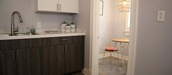 Eclectic 3 bedroom close to downtown