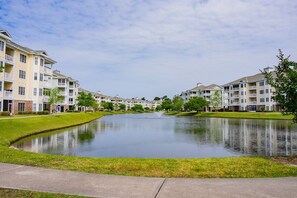 Exterior - Brand new amazing family/golfer retreat with lake & pool view & Elevator (Myrtle Beach)