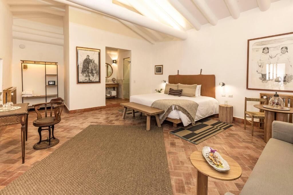 Suíte júnior | Roupas de cama premium, cofres nos quartos, berços grátis