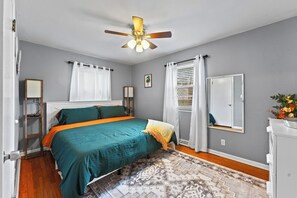 2 chambres, fer et planche à repasser, lit parapluie, Wi-Fi