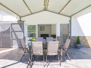 Outdoor dining - Cubo's Casa Rural Maylu / private pool / air conditioning / free wifi (Cártama)
