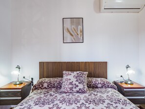 1 bedroom, iron/ironing board, free WiFi, bed sheets