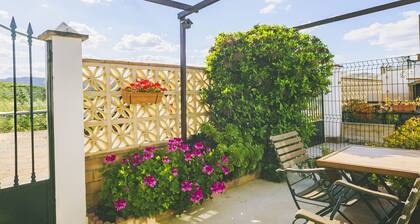 Cubo's Jose's Apartment & Caminito del Rey / rural / air conditioning / free wifi