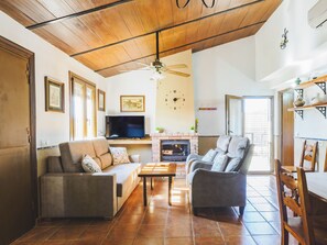 Télévision, cheminée