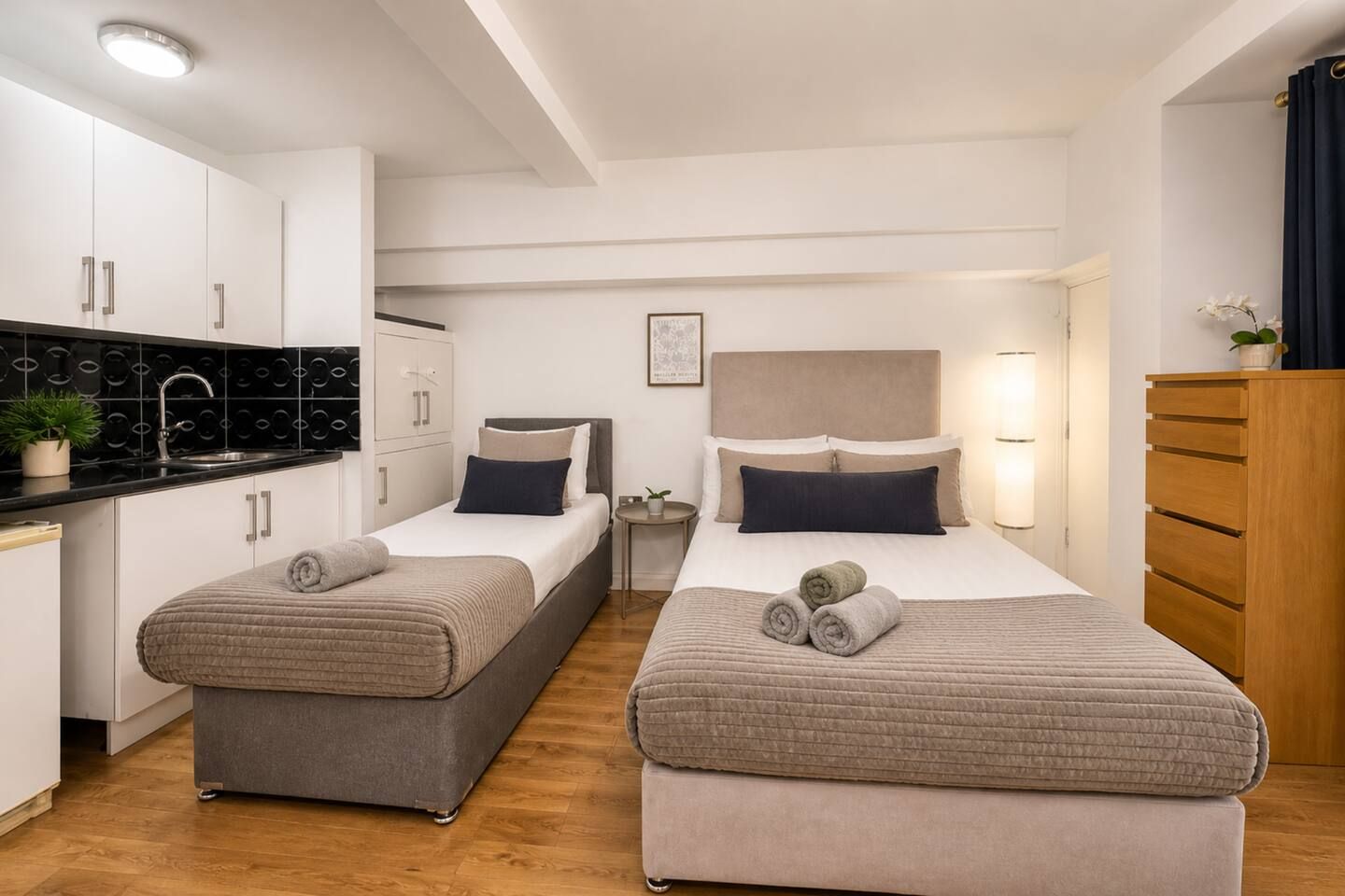 3 bedrooms, desk, iron/ironing board, free WiFi