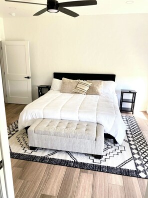 3 slaapkamers, reisbedje, gratis wifi, beddengoed