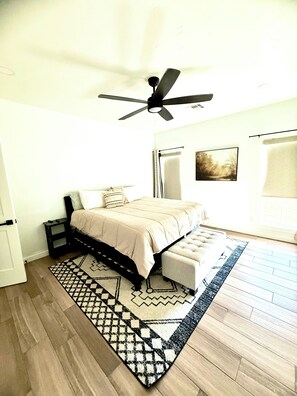 3 makuuhuonetta, vauvan matkasänky, ilmainen Wi-Fi, vuodevaatteet