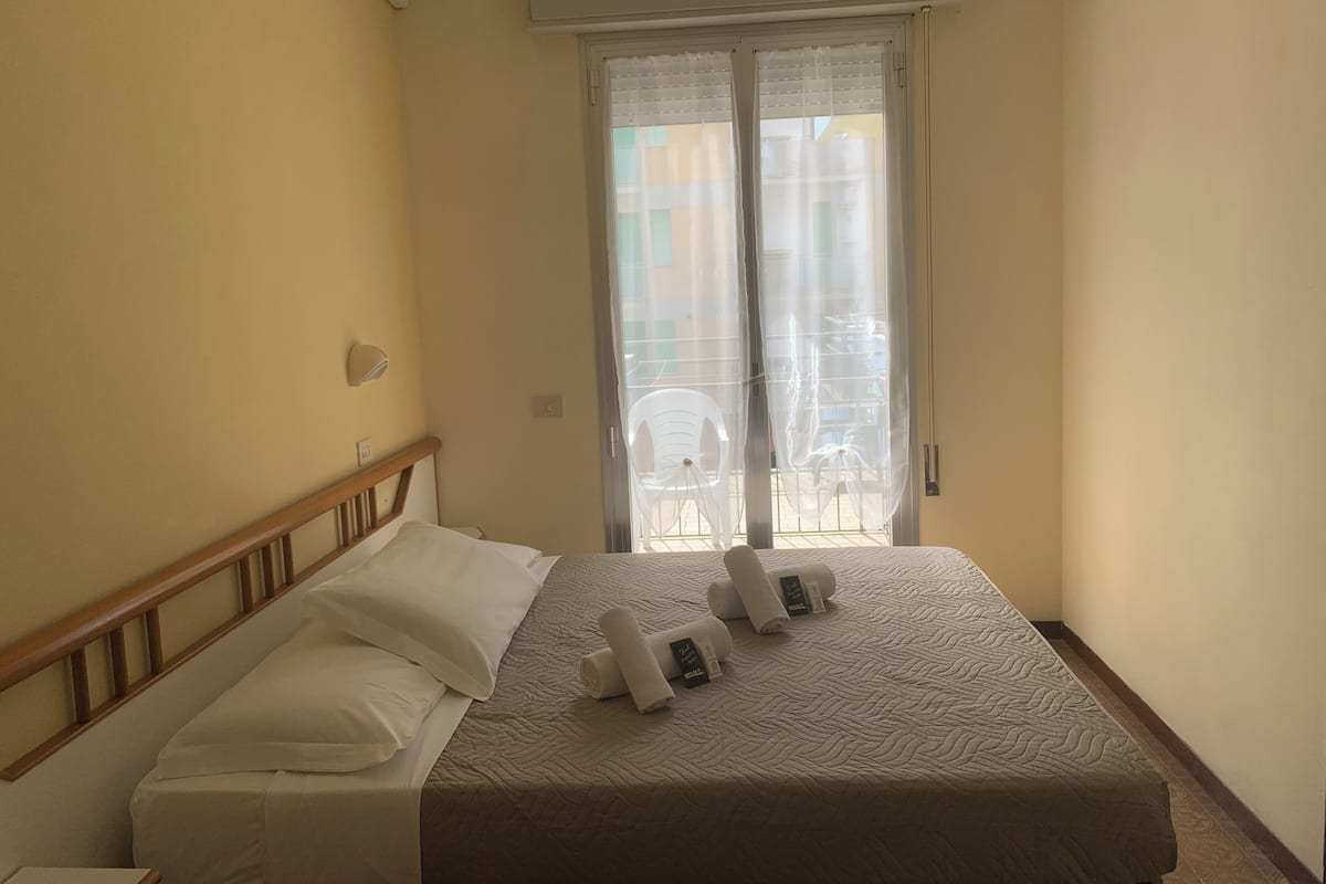 Economy Single Room
