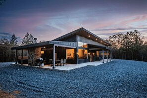 Exterior - Slate Solitude-2 BR+Bunk-Timber Creek (Broken Bow)