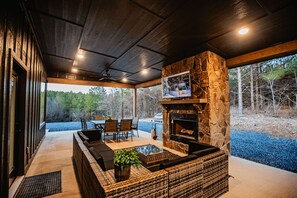 Interior - Slate Solitude-2 BR+Bunk-Timber Creek (Broken Bow)