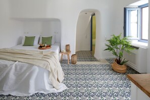 1 bedroom, in-room safe, iron/ironing board, free WiFi