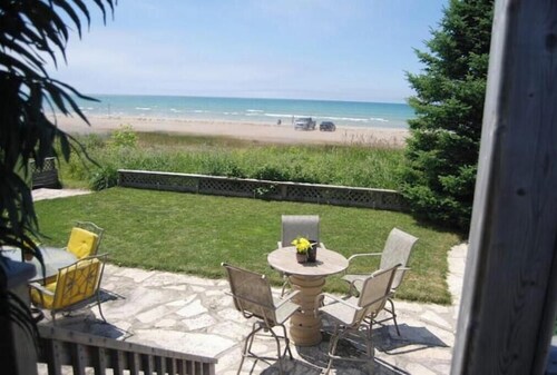 Beach Front Family Cottage Sauble Beach

