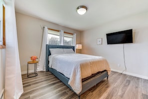 3 habitaciones, tabla de planchar con plancha, internet y ropa de cama 