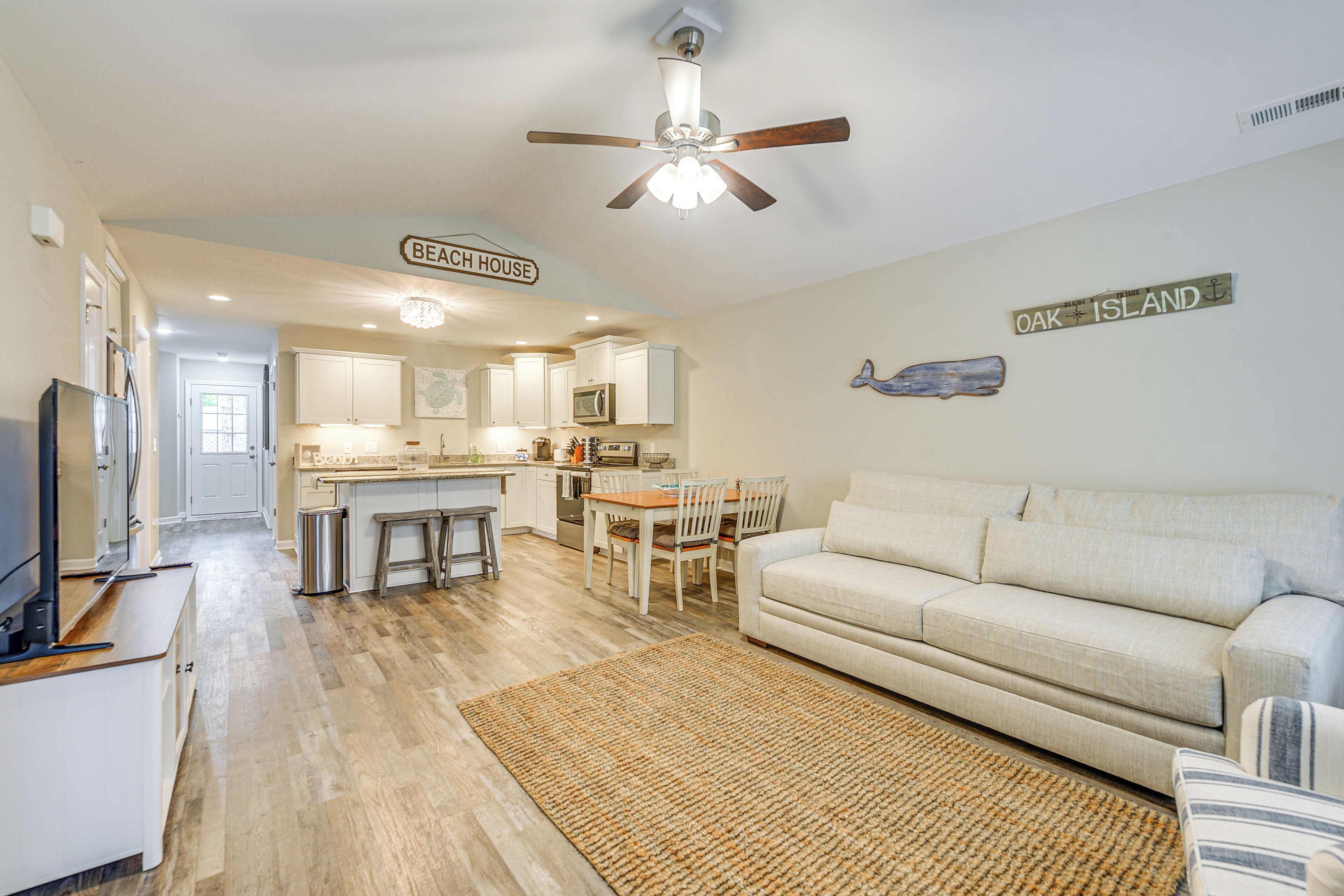 Oak Island Beach House ~ 1/2 Mi to Shore!