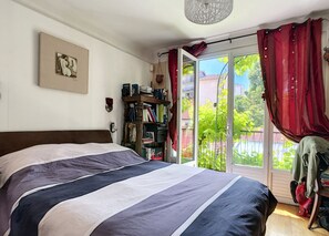 5 Schlafzimmer, Bügeleisen/Bügelbrett, WLAN, Bettwäsche