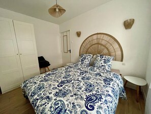 3 habitaciones, cuna de viaje, wifi y ropa de cama