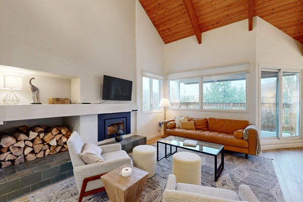 TV, table football, ping pong