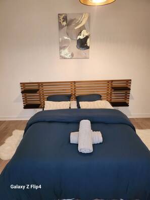 3 chambres, fer et planche Ă repasser, Wi-Fi gratuit, draps fournis