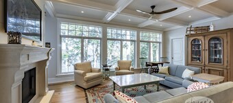 Exceptional 7 bed 5 bath cottage on Lake of Bays with captivating sunset views