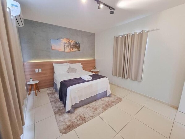 Classic-studio | Kannettavalle tietokoneelle sopiva työtila