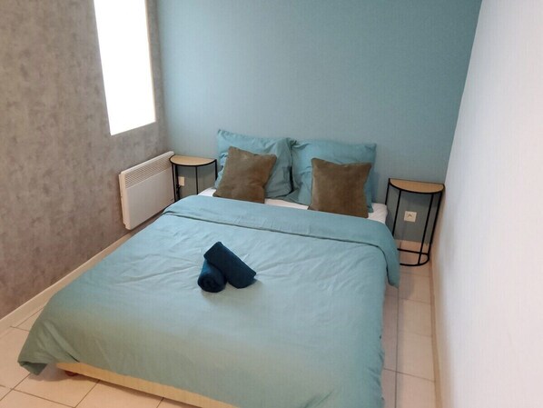 4 dormitorios, escritorio, tabla de planchar con plancha y wifi