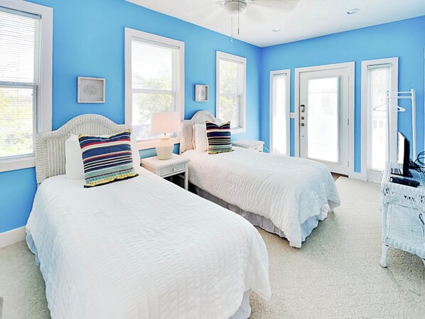 4 bedrooms, bed sheets - Mercy Me by Tybee Vacation Rentals (Tybee Island)
