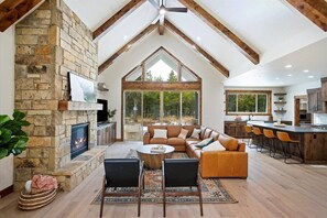 Smart TV, fireplace, DVD player