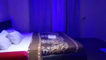 Basic Single Room | 1 bedroom, premium bedding, down comforters, free WiFi