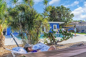 Et oppvarmet basseng