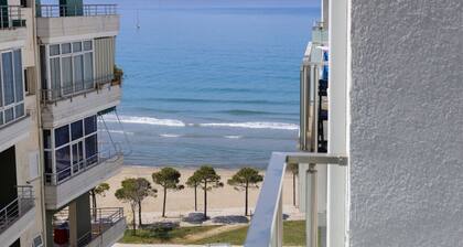Central Seaview Apartment