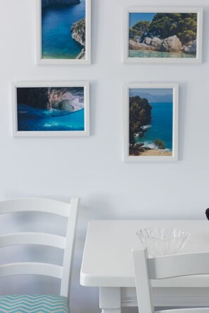 Dining - Central Seaview Apartment (Vlorë)