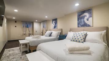 4 bedrooms, desk, iron/ironing board, travel crib