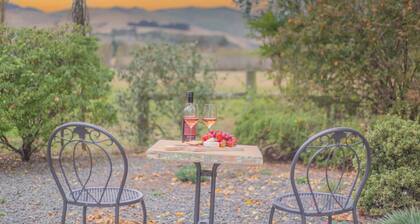 City Break Cottage for couples 27 mins CHC Airport