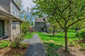 Exterior - Pet-Friendly Relaxing Retreat - Newton Village 11B (Quechee)