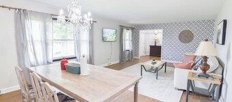 Cozy 2BR 2BA 5 min to lake 20 min to downtown CLT