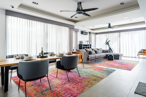 Design Villa, 4 Bedrooms, Executive Level | Living area