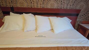 Premium Single Room | Egyptian cotton sheets, premium bedding, desk, soundproofing