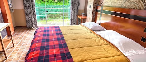 Habitación individual Premium | Sábanas de algodón egipcio, ropa de cama de alta calidad y escritorio